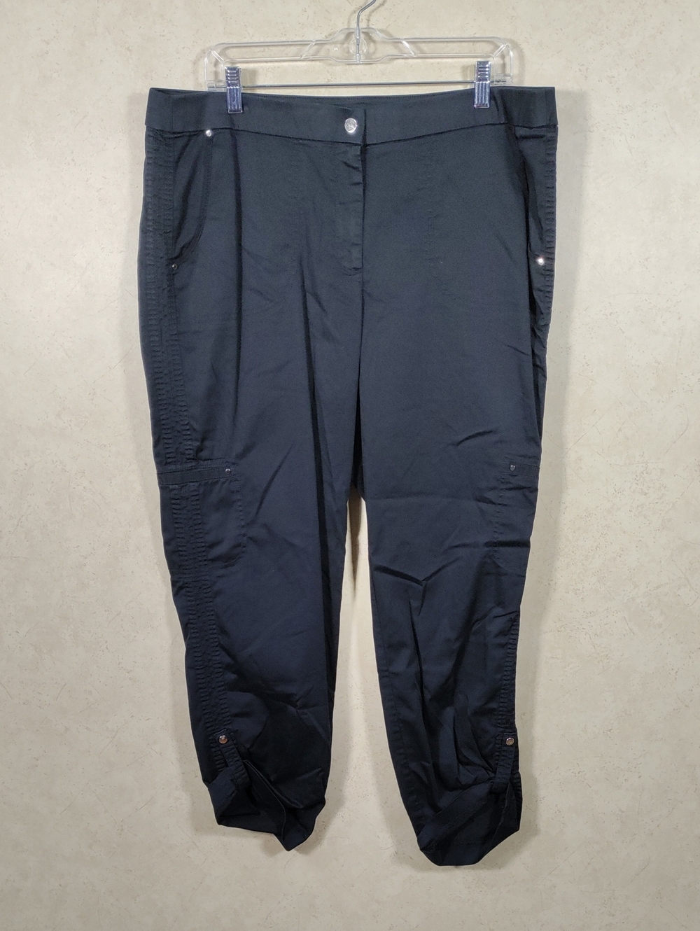 I180 Chico's Indigo Stretch Cargo Tabbed Hem Pants 3 16